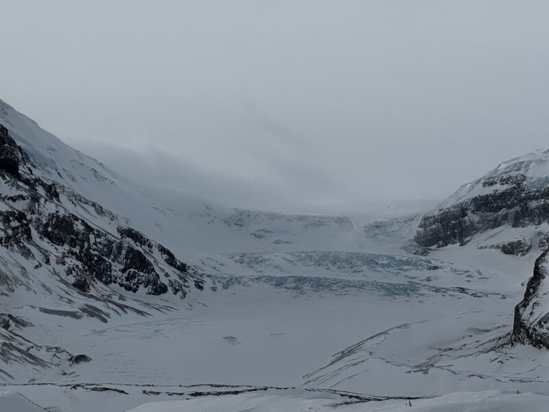 Icefields Parkway, Lake Louise to Jasper. Image © PlanetSKI